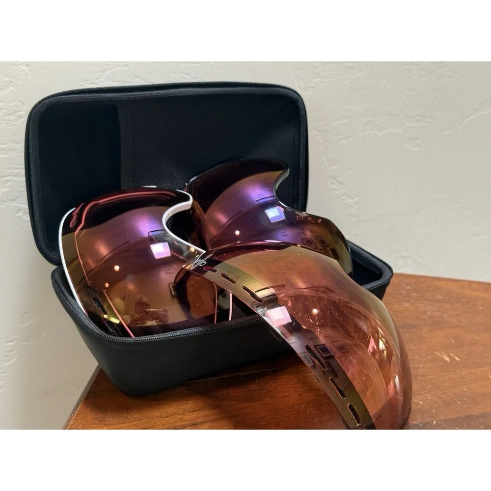Quay Australia Mogul Snow Goggles Set - 3 Multi-Color Lenses (1 Brand New) Case